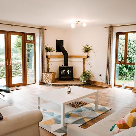 Holly Cottage, 2 Bed House, Sleeps 6 Cleobury Mortimer Buitenkant foto