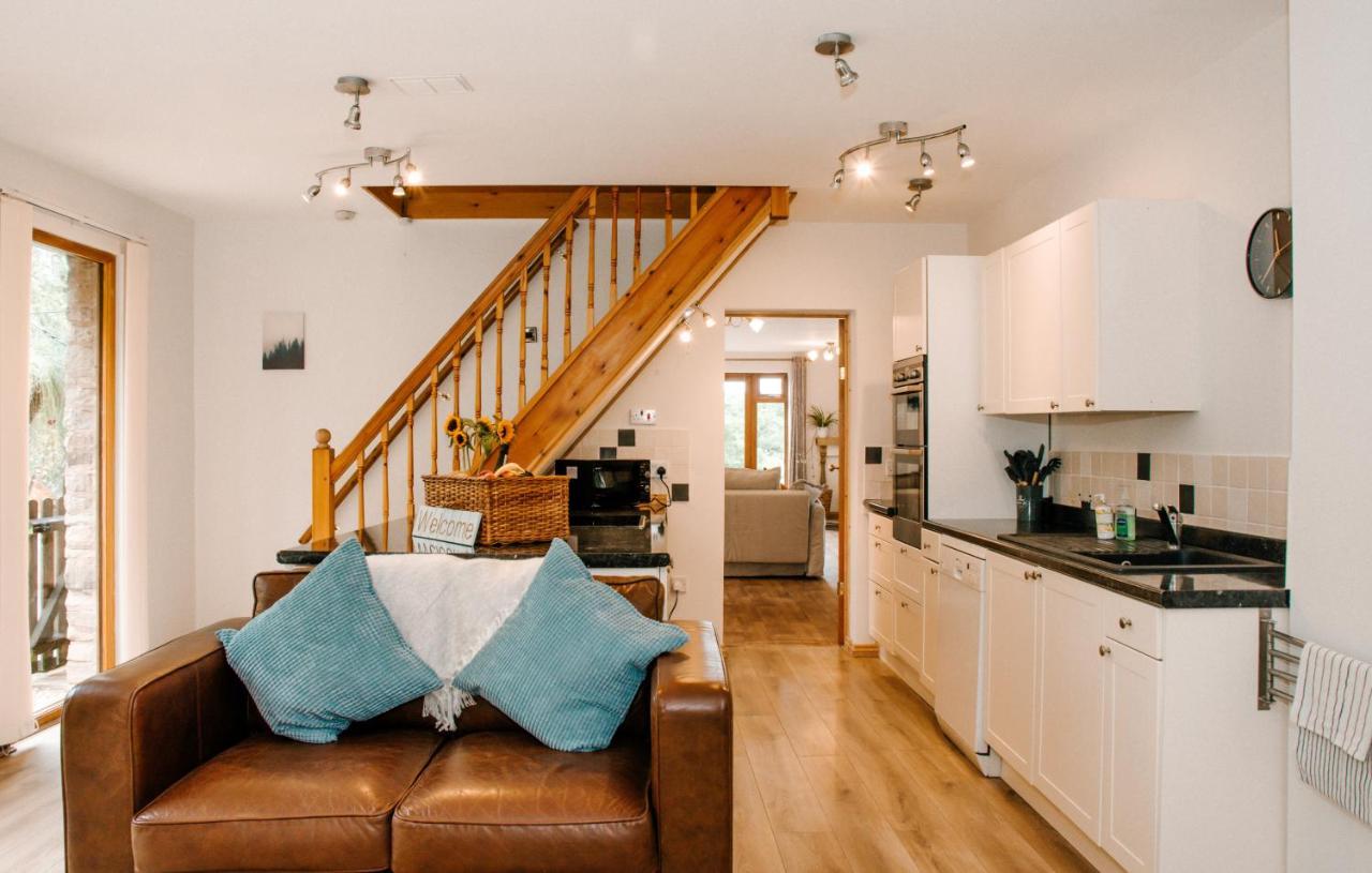 Holly Cottage, 2 Bed House, Sleeps 6 Cleobury Mortimer Buitenkant foto